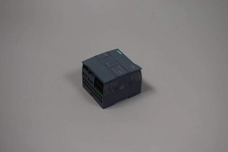 SIEMENS 6ES7211-1AE31-0XB0 auf Lager
