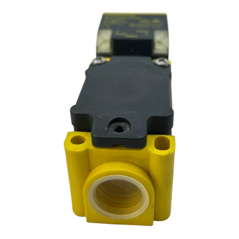 Turck BI15-CP40-AP6X2 Rechteckiger Induktivsensor 15 mm PNP 10–30 V DC CP40