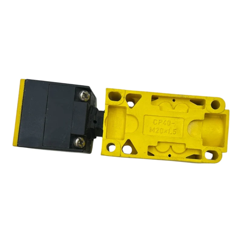 Turck BI15-CP40-AP6X2 Rechteckiger Induktivsensor 15 mm PNP 10–30 V DC CP40