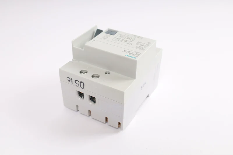 SIEMENS 5SM3322-4 auf Lager