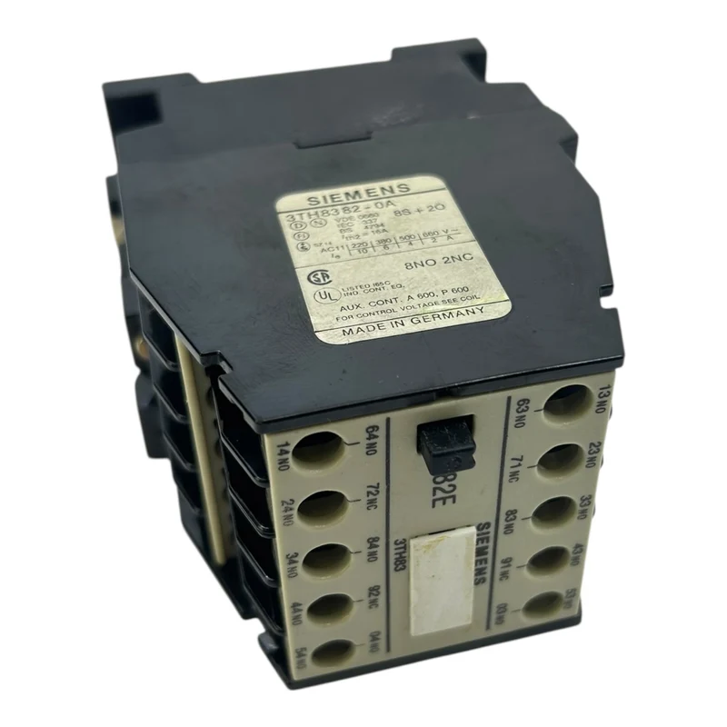 Siemens Hilfsschütz 220V 3TH8362-0A 8NO 2NC A600 P600 AC-15 10-polig