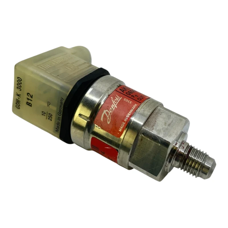 Danfoss AKS 32R Drucksensor 060G1036 1–12bar 0–10V G1/4A Klima Kälte Sensor