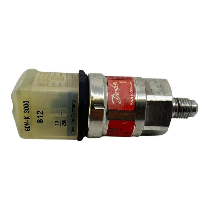 Danfoss AKS 32R Drucksensor 060G1036 1–12bar 0–10V G1/4A Klima Kälte Sensor