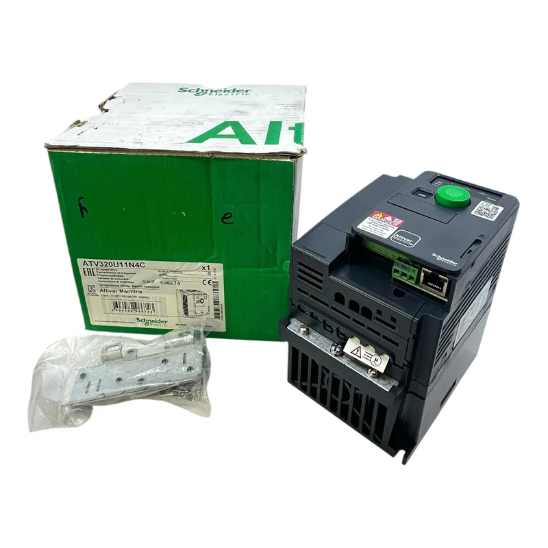 Schneider Frequenzumrichter 1,1kW 380V Altivar 320 ATV320U11N4C 3-phasig