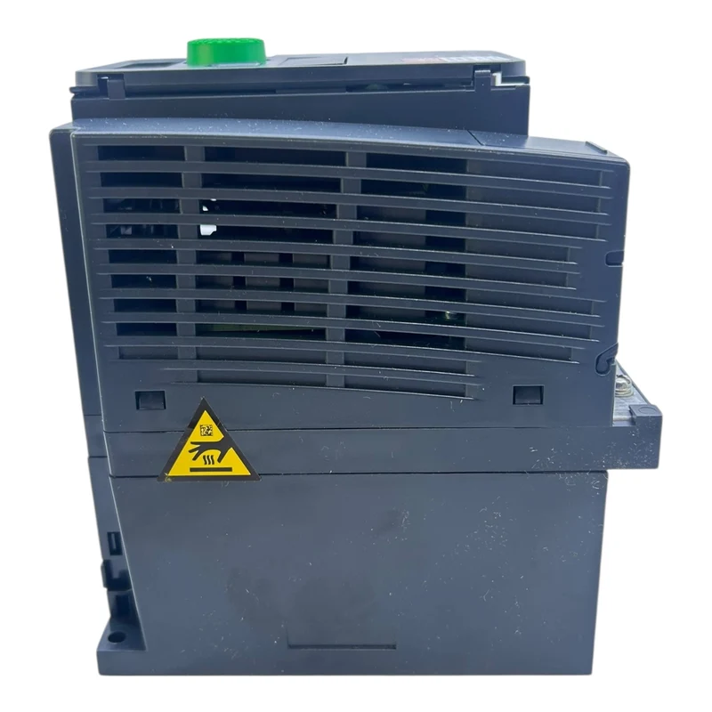 Schneider Frequenzumrichter 1,1kW 380V Altivar 320 ATV320U11N4C 3-phasig