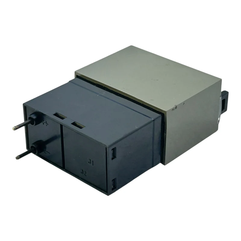 Hengstler Zähler Betriebsstundenzähler 24VDC 0478121 Industrie Stundenzähler