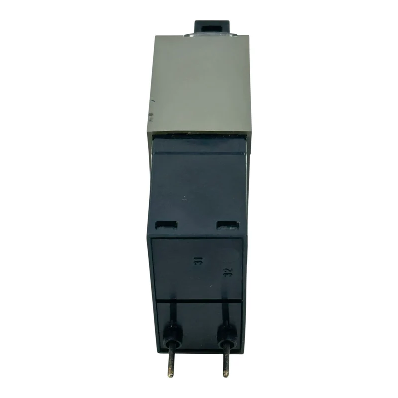 Hengstler Zähler Betriebsstundenzähler 24VDC 0478121 Industrie Stundenzähler