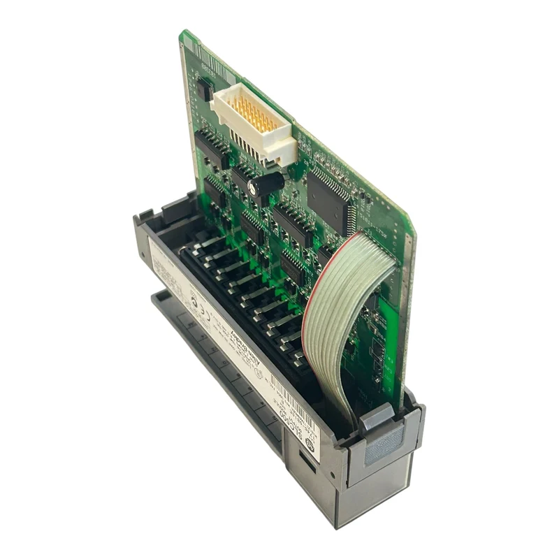 Allen-Bradley SLC500 Ausgangsmodul 1746-OB16E 10–30 VDC 16-Kanal digital B