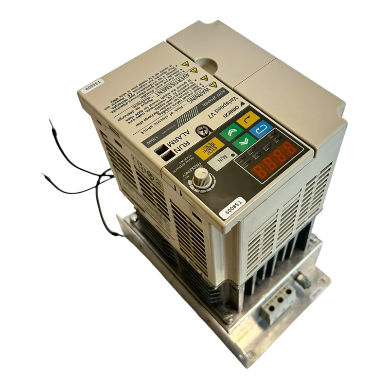 Omron Frequenzumrichter 3,7kVA 380V Varispeed V7 CIMR-V7AZ41P5 Industrie Einsatz