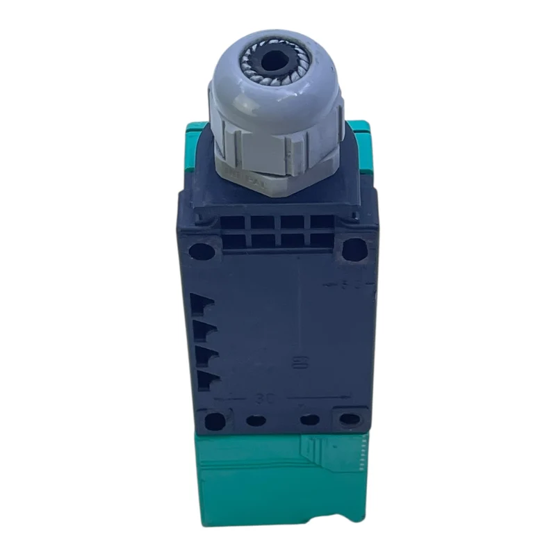 Pepperl+Fuchs Induktiver Sensor Näherungsschalter NJ20E+U1+E2