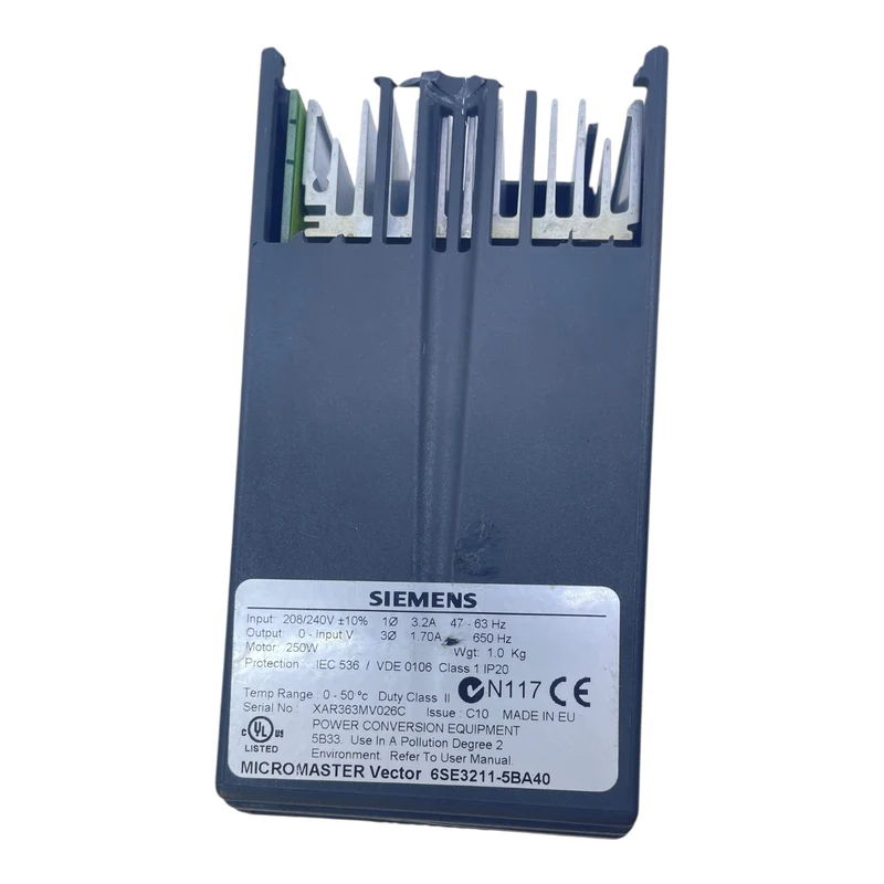 Siemens Frequenzumrichter Micromaster Vector 230V 6SE3211-5BA40 Industrie
