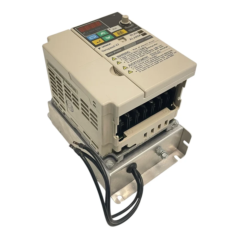 Omron Frequenzumrichter 0,9kVA 380V Varispeed V7 CIMR-V7AZ40P2 Industrie Einsatz