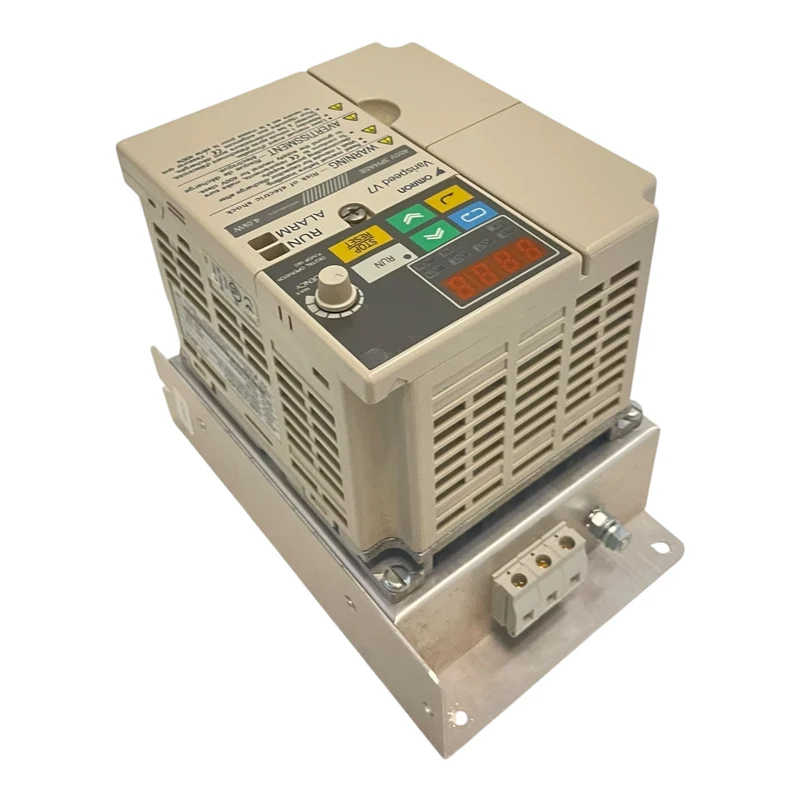 Omron Frequenzumrichter 0,9kVA 380V Varispeed V7 CIMR-V7AZ40P2 Industrie Einsatz