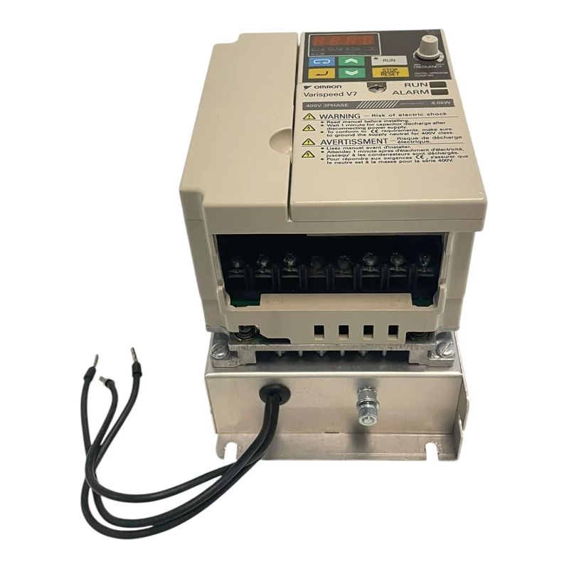Omron Frequenzumrichter 0,9kVA 380V Varispeed V7 CIMR-V7AZ40P2 Industrie Einsatz