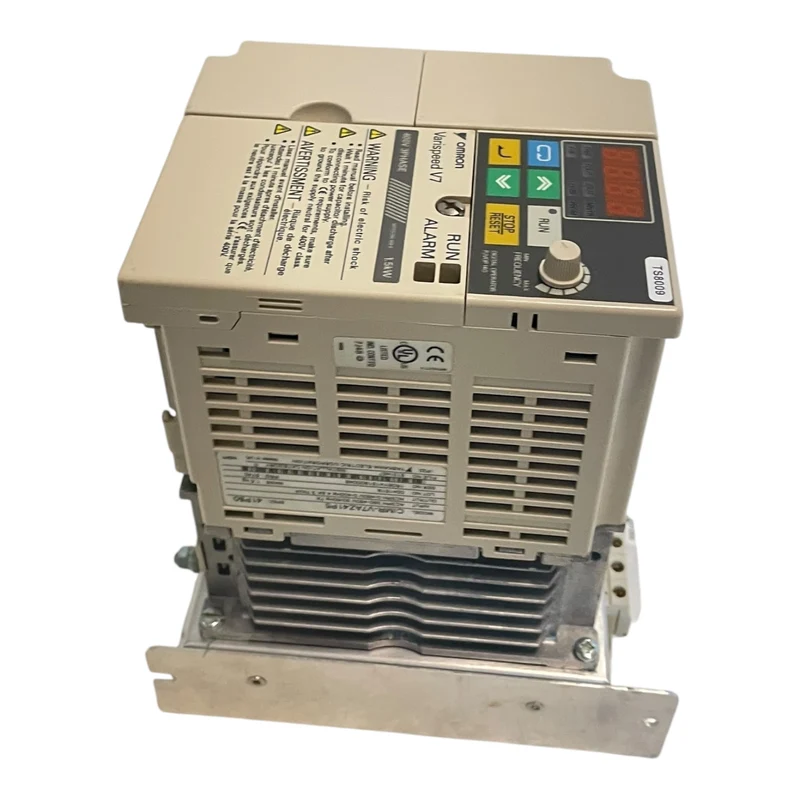 Omron Frequenzumrichter 3,7kVA 380V Varispeed V7 CIMR-V7AZ41P5 Industrie Einsatz