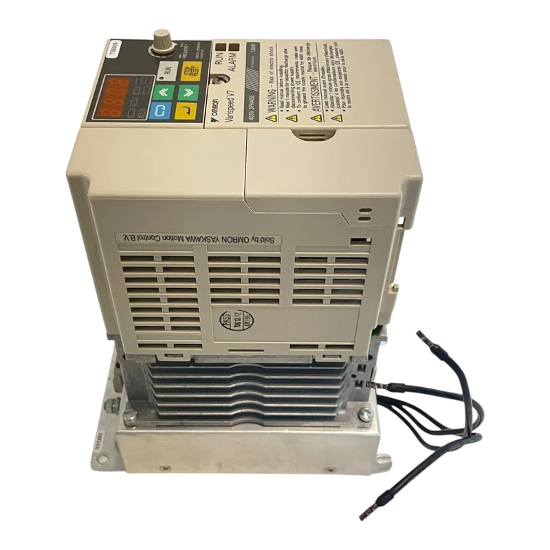 Omron Frequenzumrichter 3,7kVA 380V Varispeed V7 CIMR-V7AZ41P5 Industrie Einsatz