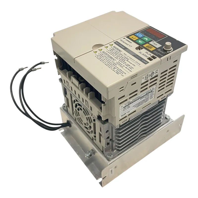 Omron Frequenzumrichter 7kVA 380V Varispeed V7 CIMR-V7AZ44P0 Industrie Einsatz