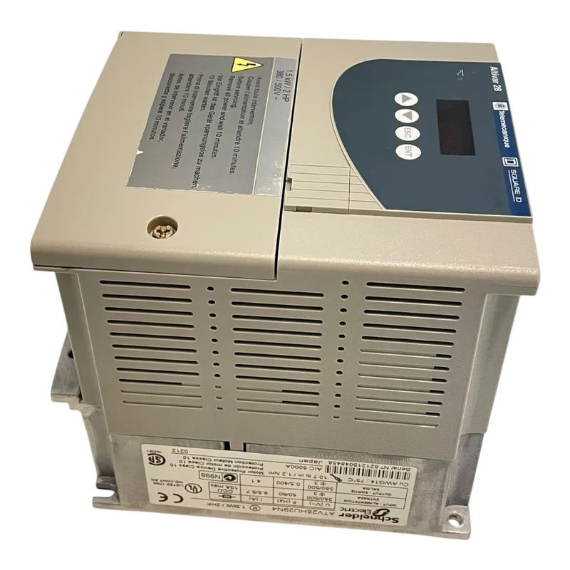 Telemecanique Frequenzumrichter 1,5kW Altivar 28 380V Frequenzumrichter 1,5kW