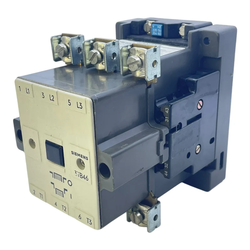 Siemens Schütz 22kW 220V Spule 3TB46 17-0A 3-polig für den industriellen Einsatz