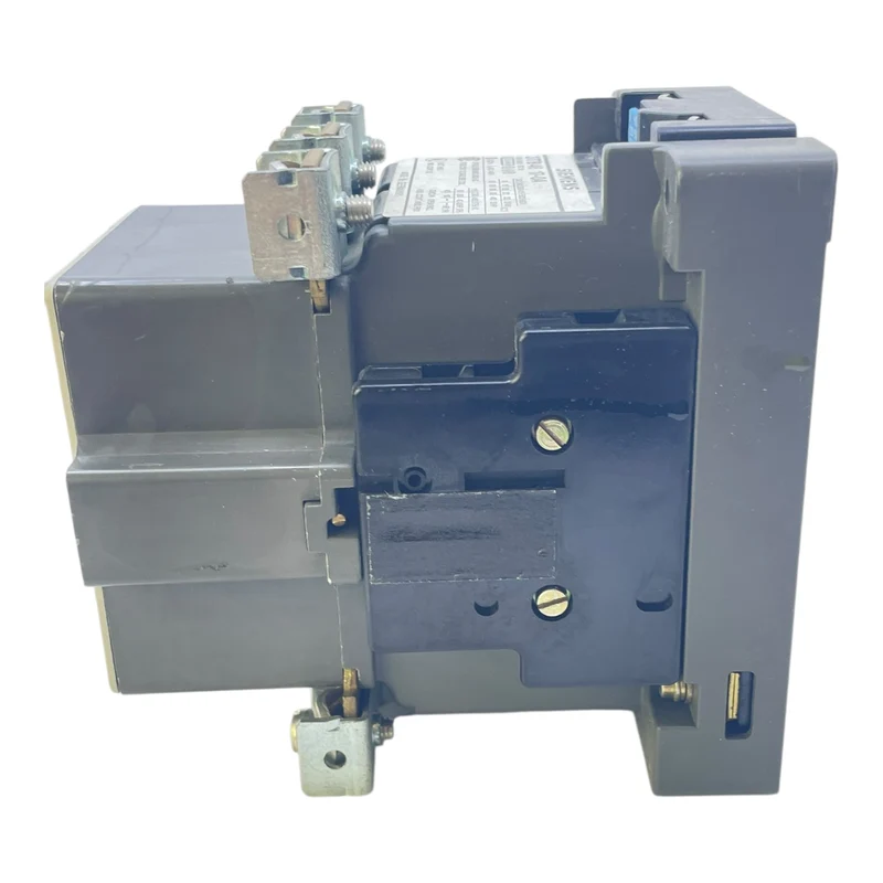 Siemens Schütz 22kW 220V Spule 3TB46 17-0A 3-polig für den industriellen Einsatz