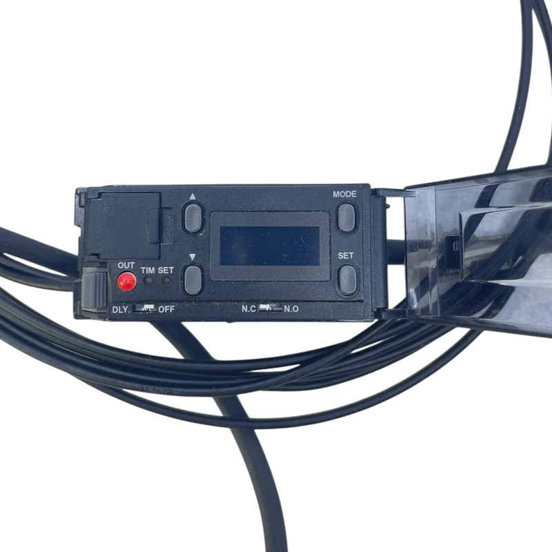 Keyence CZ-K1P Messverstärker, Haupteinheit 4558375 - für industriellen Einsatz