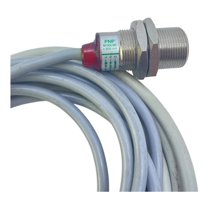 Induktiver Sensor PNP 10–30 V DC 200 mA M18 mit LED Anzeige - für Industrie