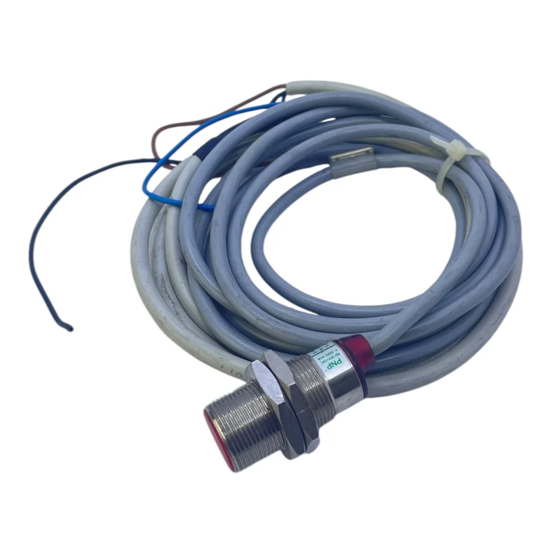 Induktiver Sensor PNP 10–30 V DC 200 mA M18 mit LED Anzeige - für Industrie