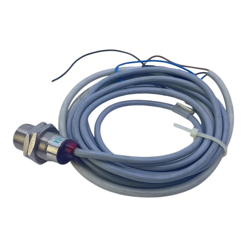 Induktiver Sensor PNP 10–30 V DC 200 mA M18 mit LED Anzeige - für Industrie