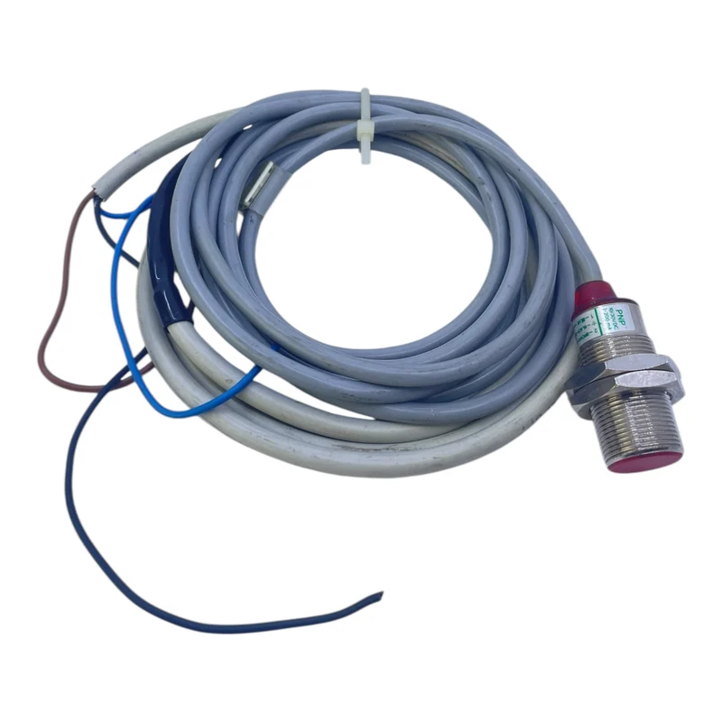 Induktiver Sensor PNP 10–30 V DC 200 mA M18 mit LED Anzeige - für Industrie