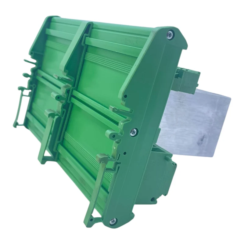 E-T-A Stromverteiler SVS1-08-L4-S1-E0-C1 mit 4x ESS1 3A/6A Schutzschalter 24V DC
