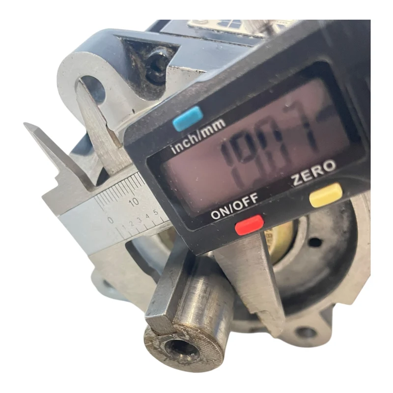 ABB LC420TLR0010 Servomotor ca. Ø19mm für industriellen Einsatz Servomotor