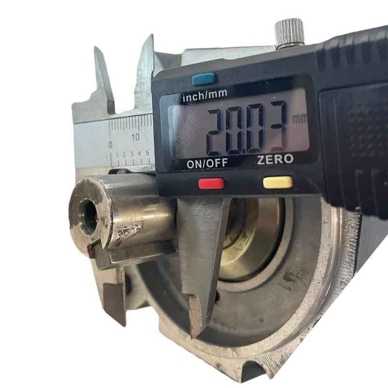 ABB LC420TLR0012 Servomotor ca Ø20mm für industriellen Einsatz Servomotor