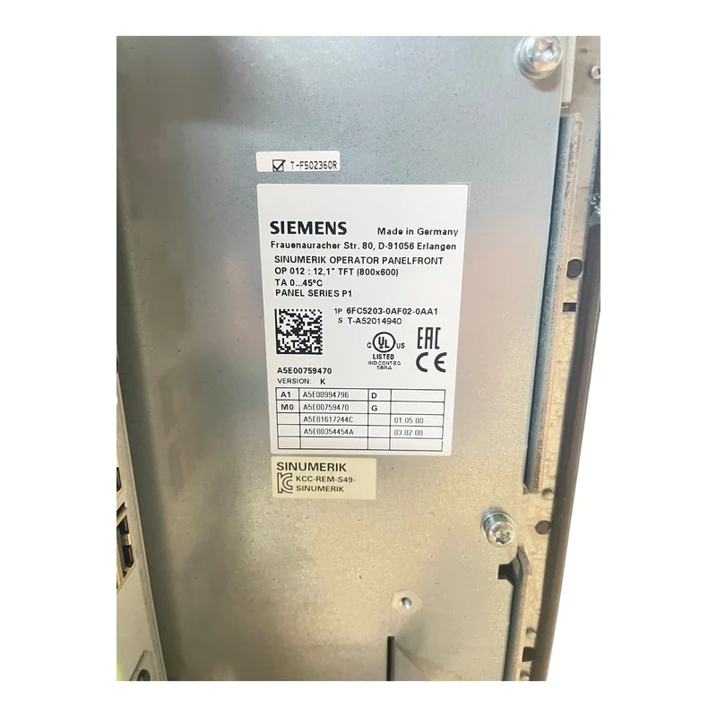 Siemens 6FC5210-0DF52-3AA0 Sinumerik PCU + 6FC5203-0AF02-0AA1 Operator Panel